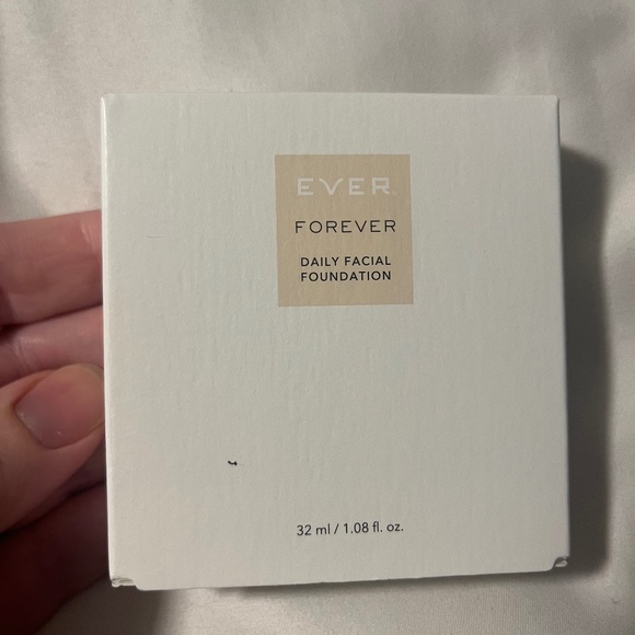 Brand new Ever forever foundation - Picture 1 of 3